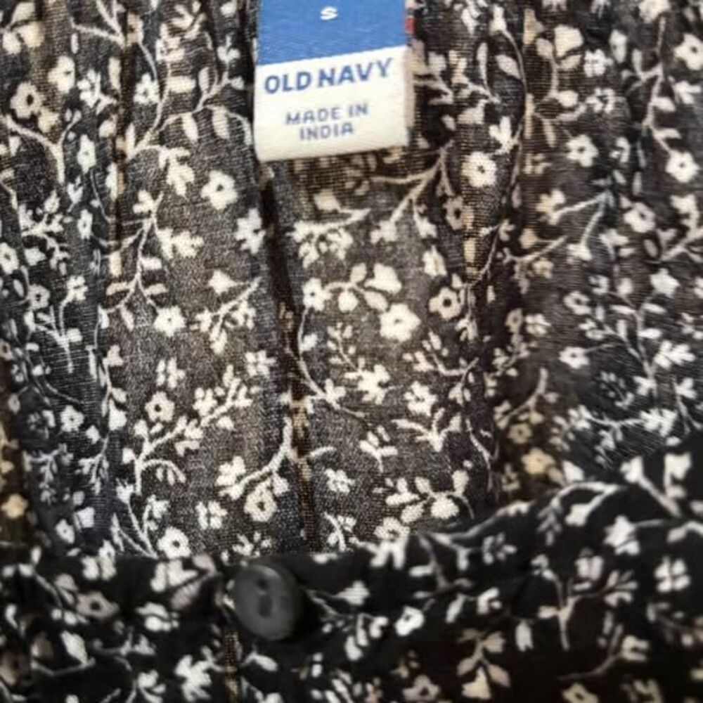 Old Navy Floral Long Sleeve Blouse - Picture 5 of 5
